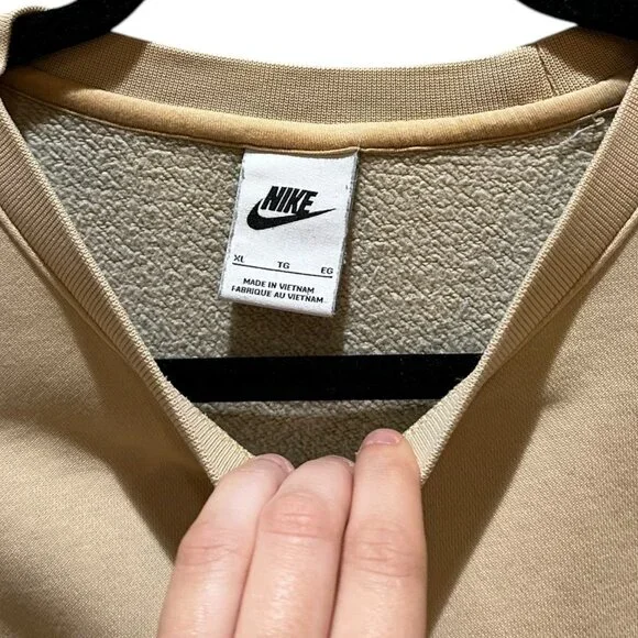 Nike Crewneck Sweatshirt Beige Women's - Picture 3 of 4